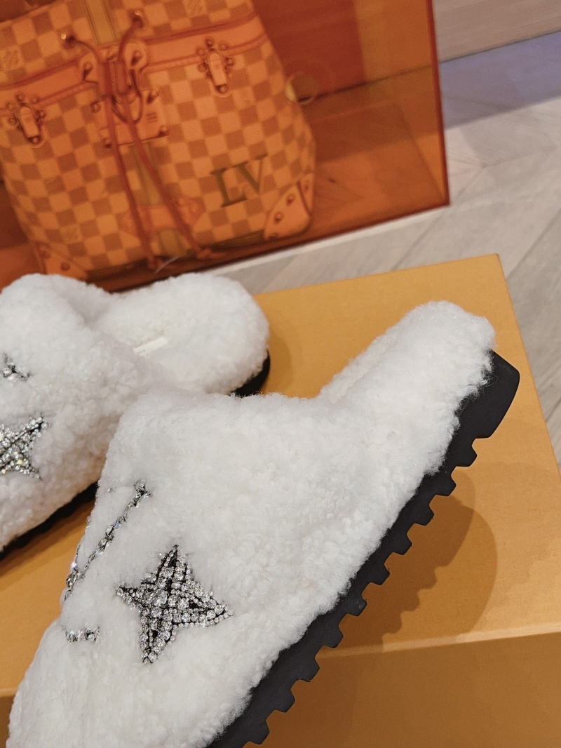 Louis Vuitton Slippers